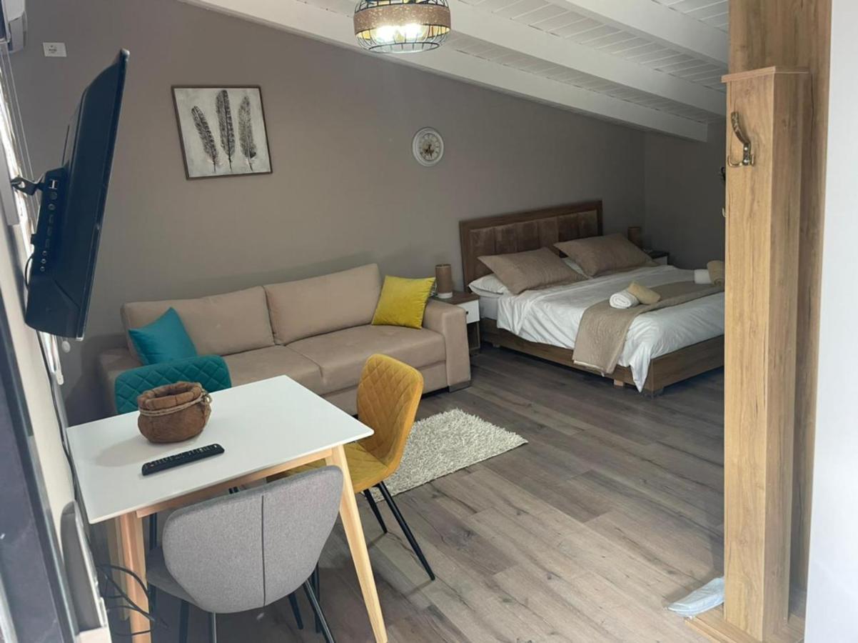 Ora Apartament Pogradec Exterior foto